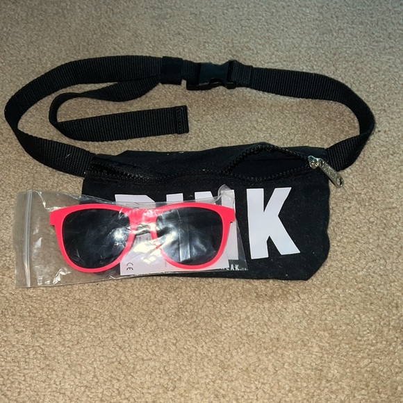 Fannie pack - Picture 2 of 2